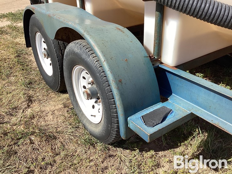 john-deere-1300-image-15