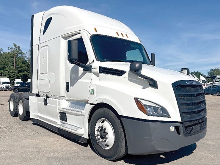 2022-freightliner-cascadia-126-image-1