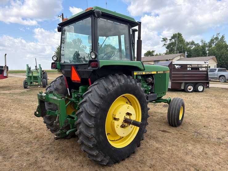 john-deere-4450-image-33