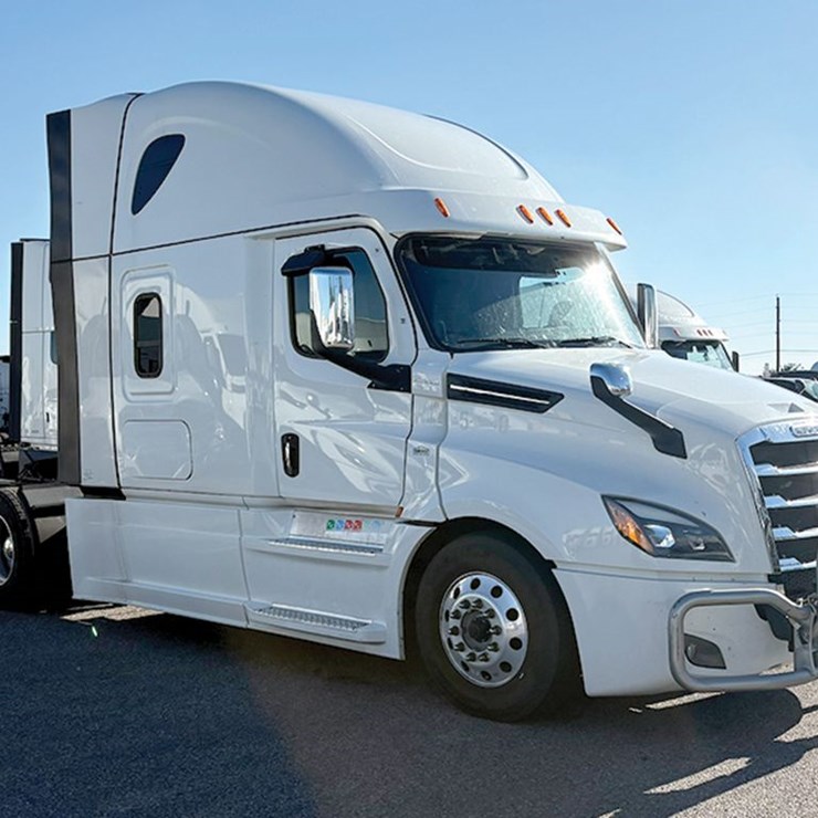 2023 FREIGHTLINER CASCADIA 126