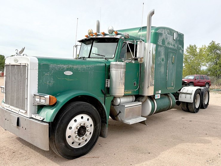 1998-peterbilt-379-image-1