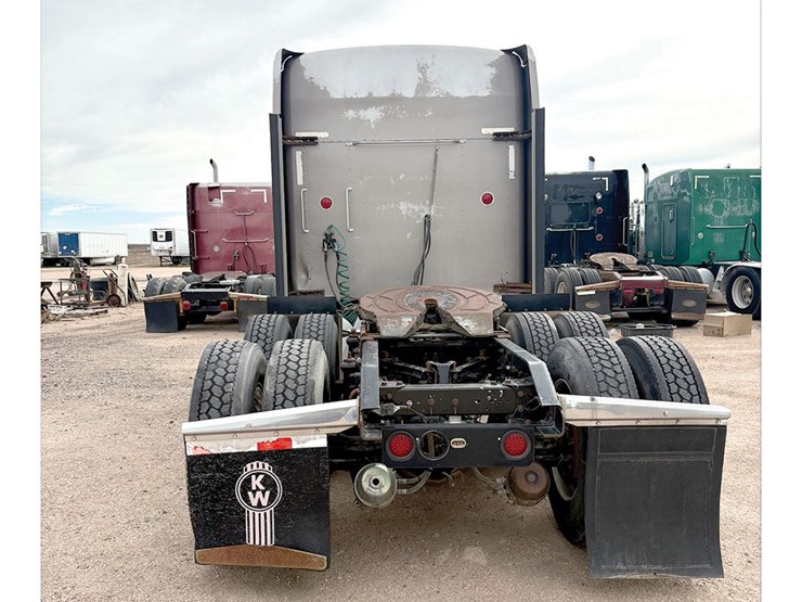 2000-kenworth-w900l-image-3