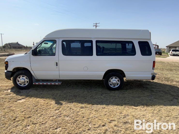 2012-ford-e250-image-8