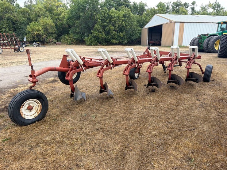 770-international-plow-image-7