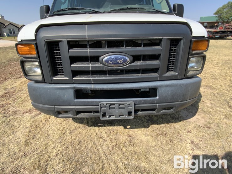 2012-ford-e250-image-18
