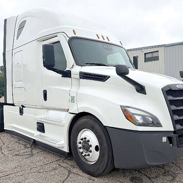 2022 FREIGHTLINER CASCADIA 126