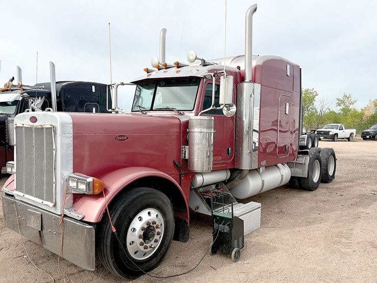 2007-peterbilt-379-image-2