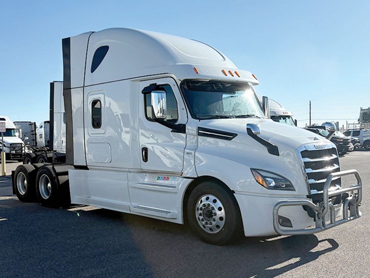 2023-freightliner-cascadia-126-image-1