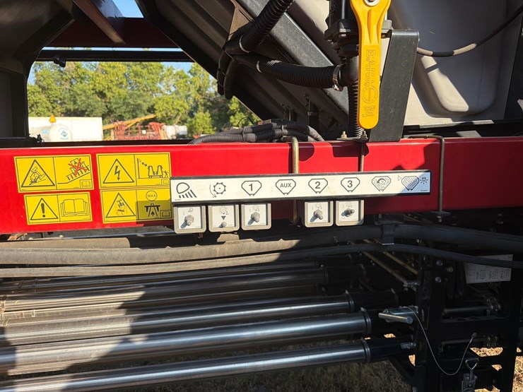case-ih-550-image-45