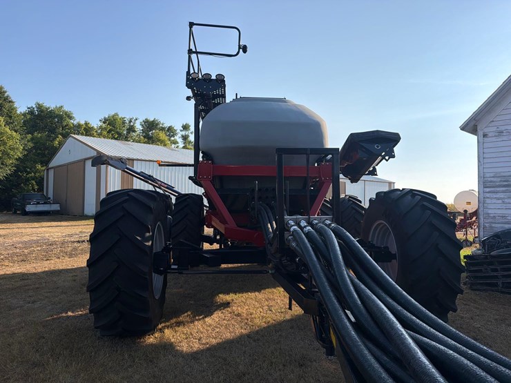 case-ih-550-image-31