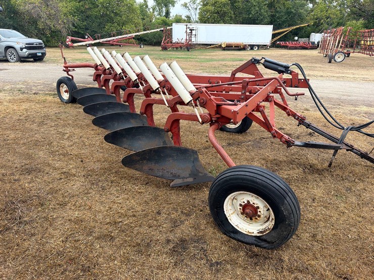 770-international-plow-image-9