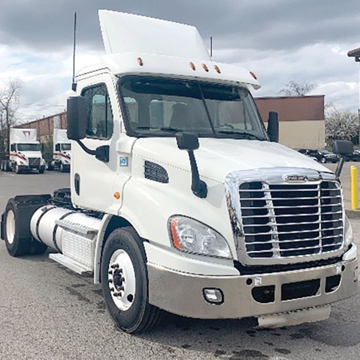 2019 FREIGHTLINER CASCADIA 113