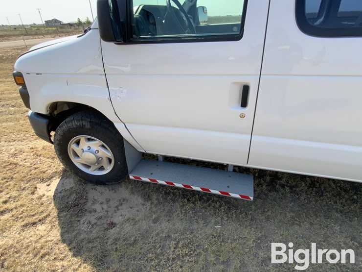 2012-ford-e250-image-12