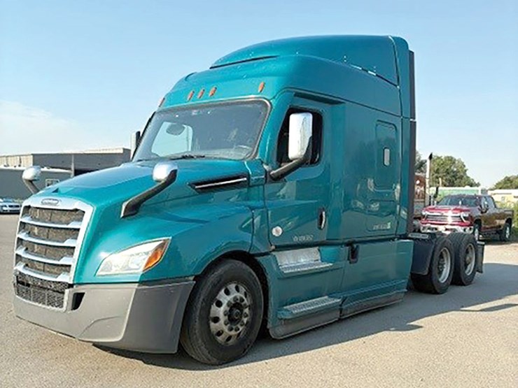 2022-freightliner-cascadia-126-image-2