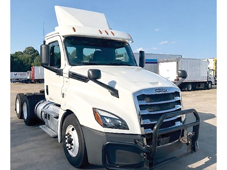 2019-freightliner-cascadia-126-image-1