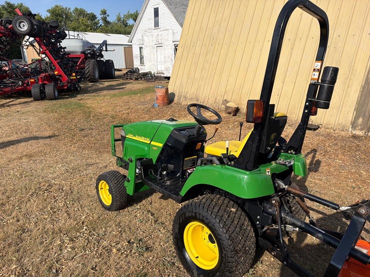 john-deere-2035-image-2