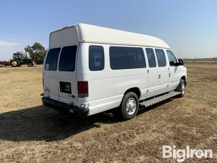 2012-ford-e250-image-5