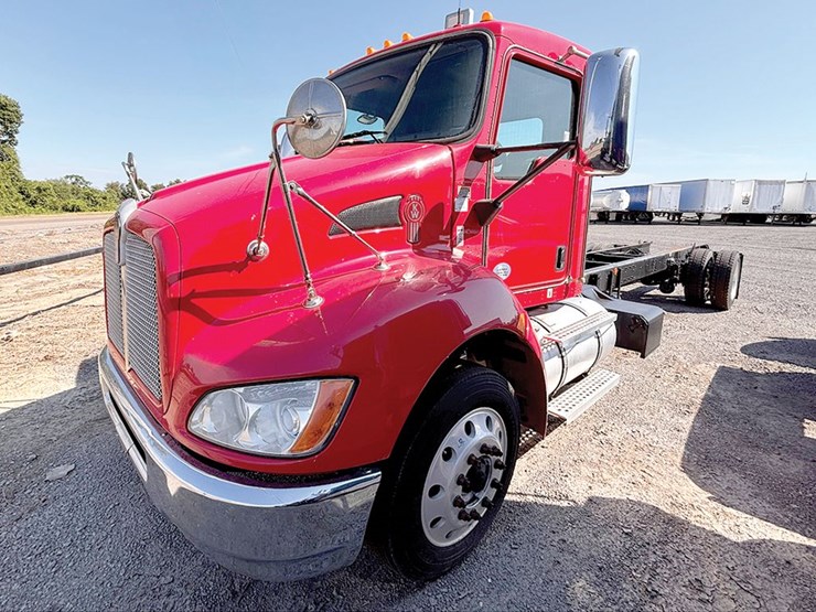 2019-kenworth-t370-image-1