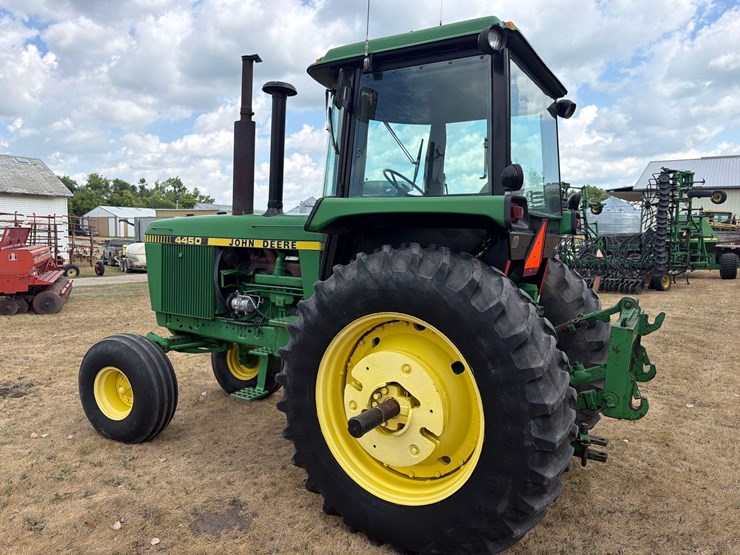 john-deere-4450-image-31