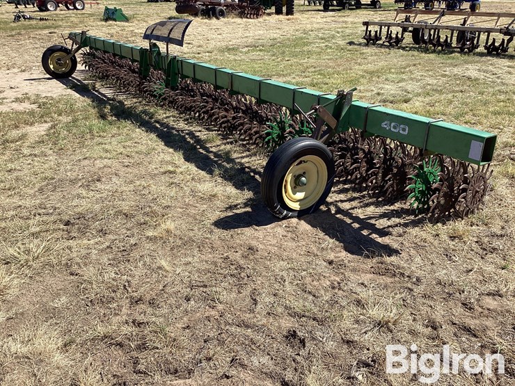 john-deere-400-image-1