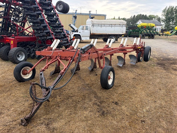 770-international-plow-image-5