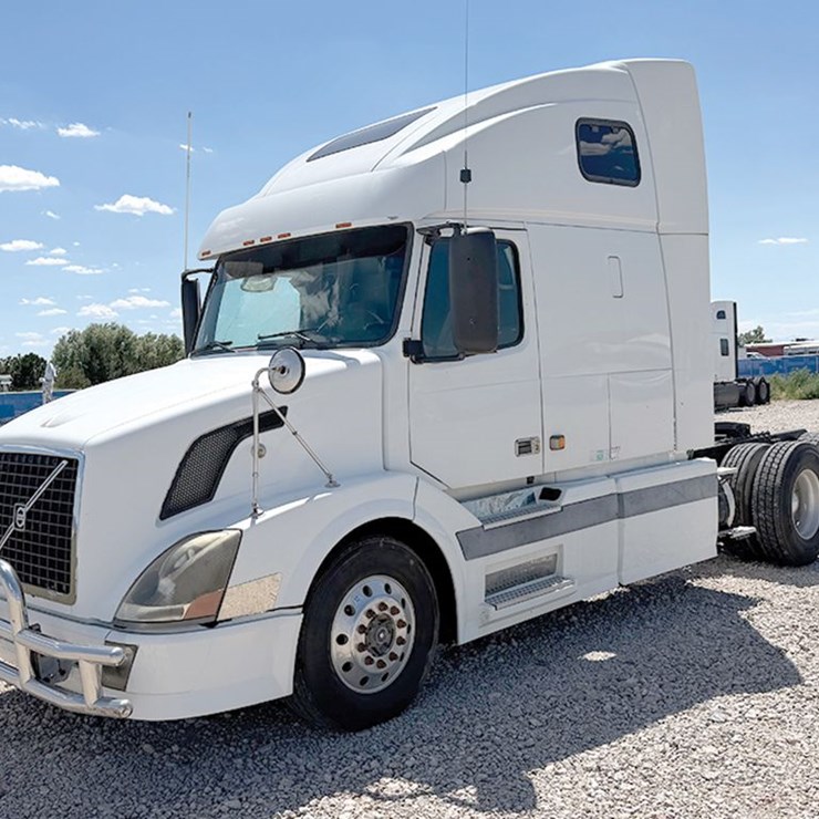 2006 VOLVO VNL 670