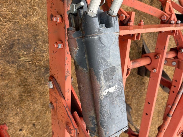 770-international-plow-image-12