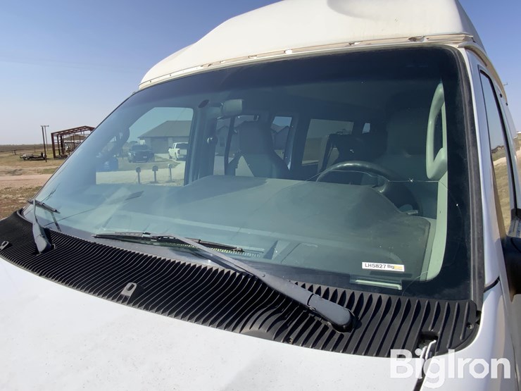 2012-ford-e250-image-16