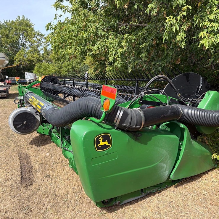 JOHN DEERE 635F