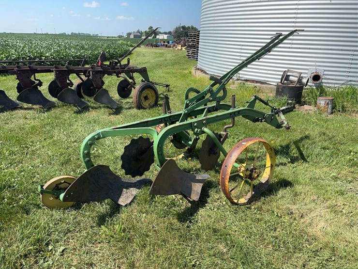 john-deere-12-image-5