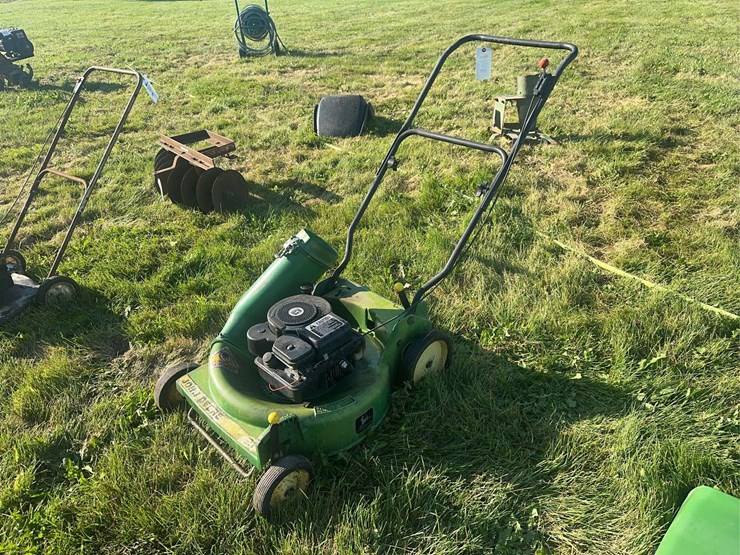 john-deere-21-push-mower-image-1