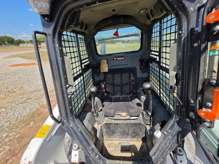 #26217-•-2022-bob-cat-t66-skid-steer-image-20