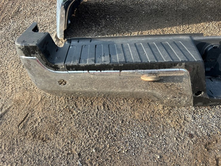 #2791-•-front-and-rear-unused-truck-bumpers-image-6