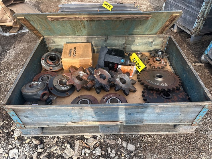 #2726-•-misc-gears,-sprockets,-bushings,-and-more-image-1