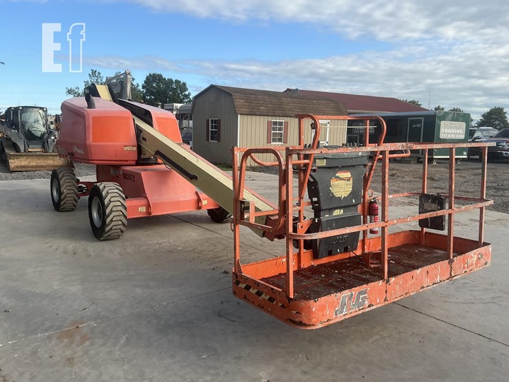 2021-jlg-400s-image-6