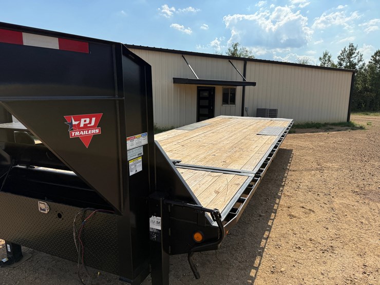 2024-pj-flatbed-image-6