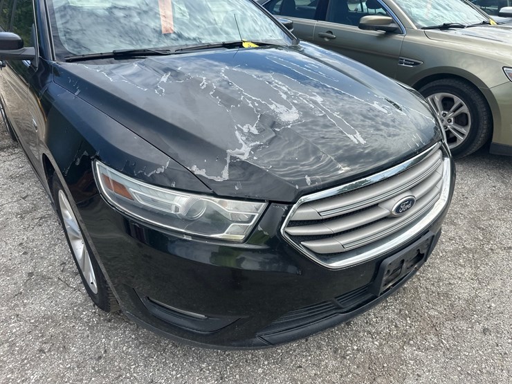 #2645-•-2012-ford-taurus-sedan-image-20