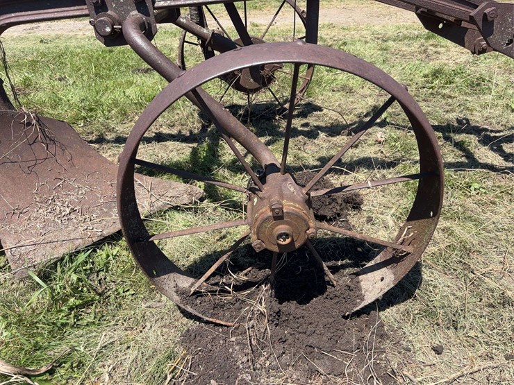 john-deere-14-image-17