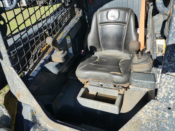 2018-deere-325g-image-12