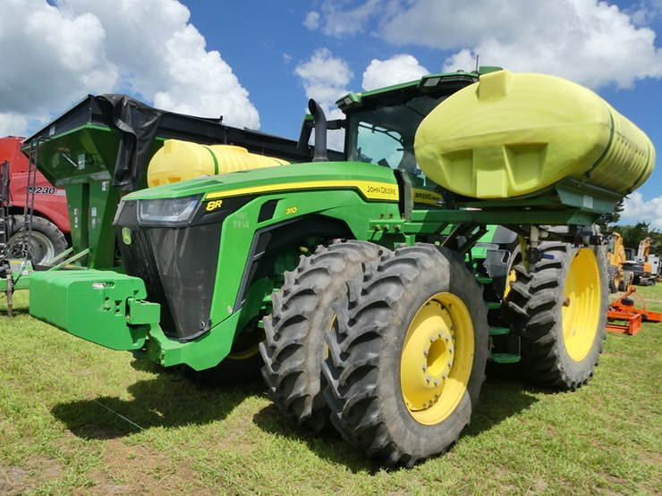 john-deere-310-image-1