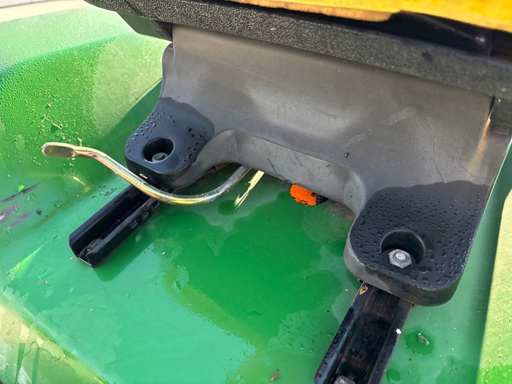 john-deere-345-image-39