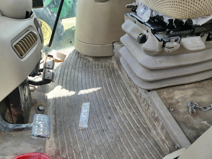 john-deere-6330-premium-image-16