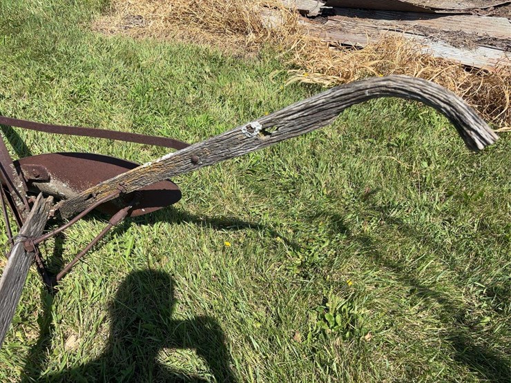 14”-walking-plow-image-14