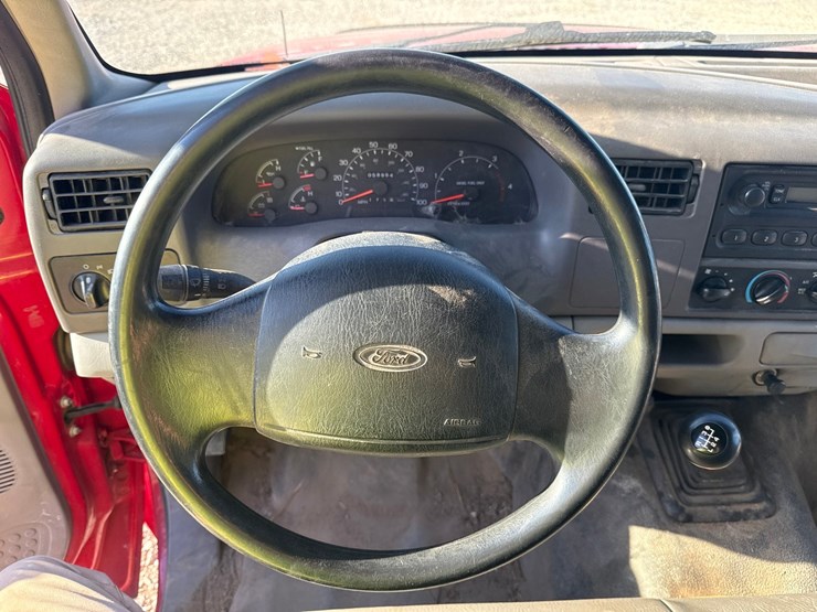 2001-ford-f350-image-39