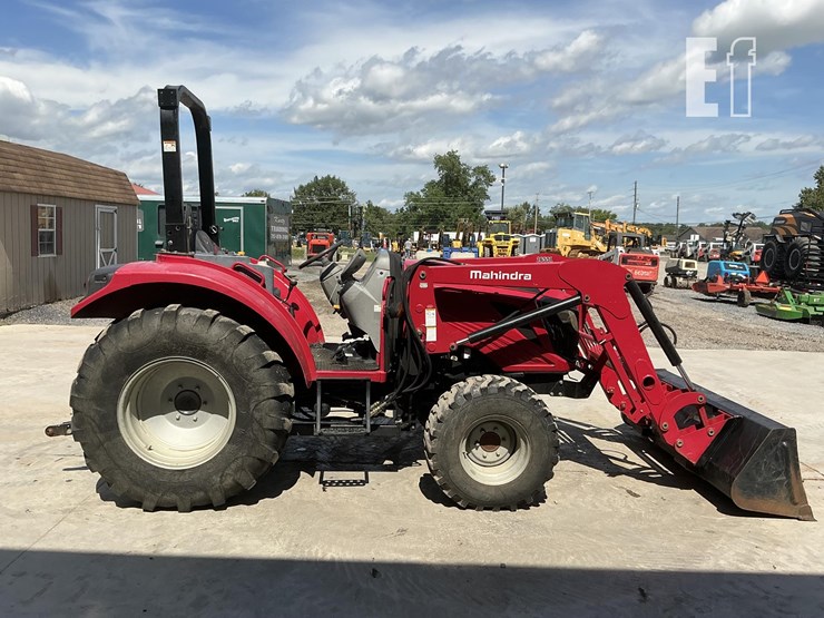 2023-mahindra-2660-hst-image-5