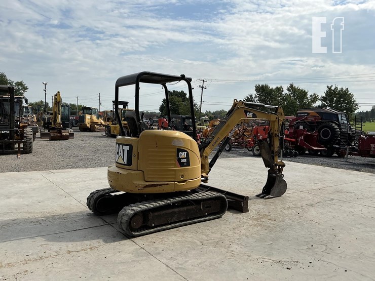 2015-caterpillar-303e-cr-image-4
