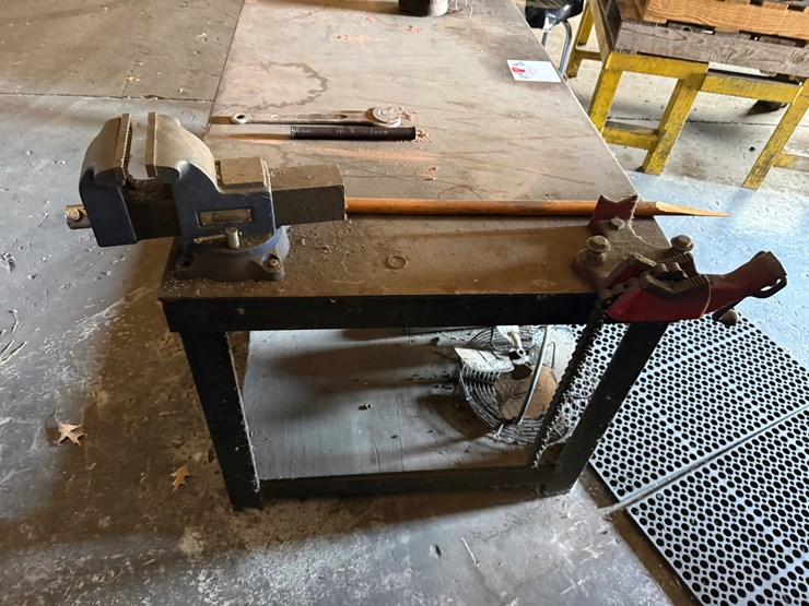 6”x3’x32”-metal-working-table-w/-bench-&-chain-vice-image-3
