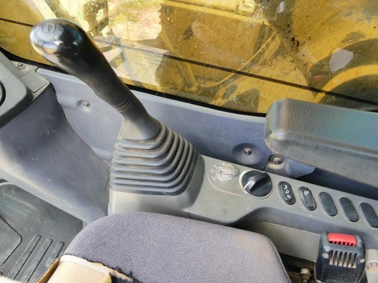 2021-komatsu-pc210-lc-image-17