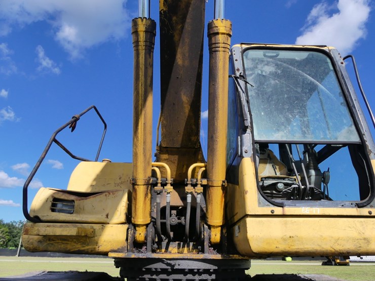 2003-komatsu-pc220-lc-image-12