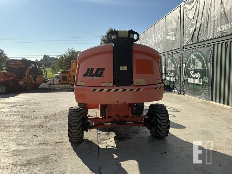2021-jlg-400s-image-3